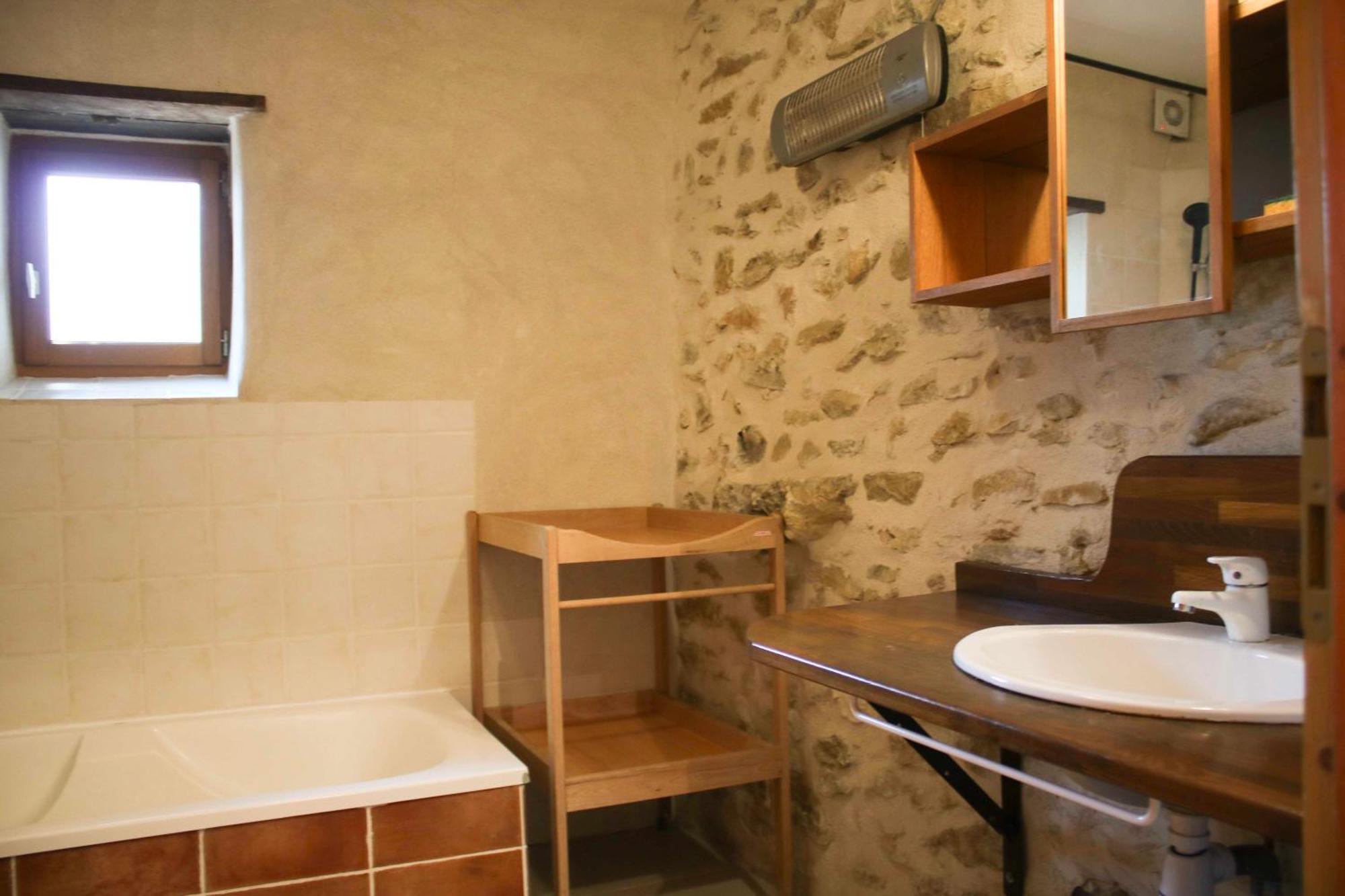 Maison De Vacances, Calme Garanti Saint-Montan エクステリア 写真